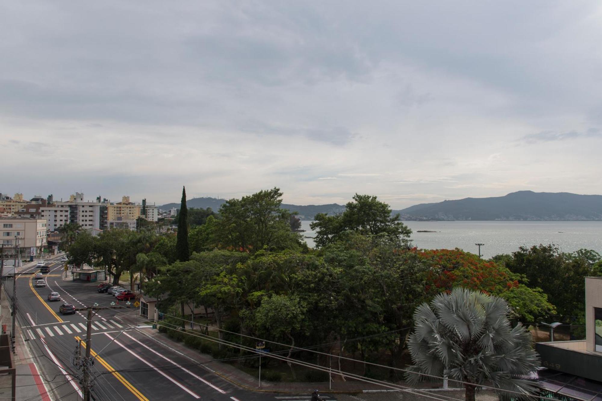 Vista Mar Na Via Gastronomica Coqueiros Coq2 Appartement Florianópolis Buitenkant foto